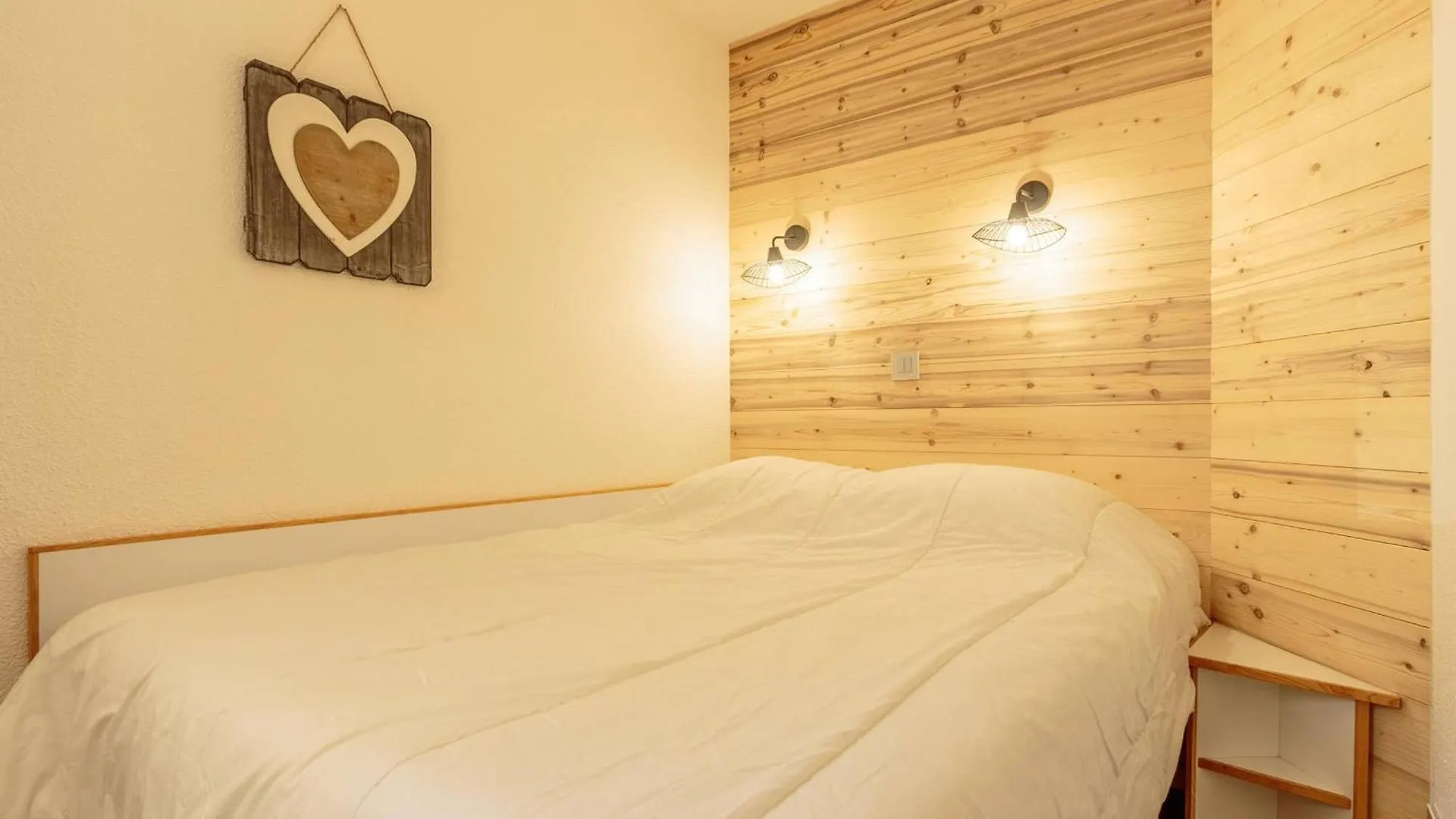 Appartement Cosy 4 Pers, Balcon Mont Blanc, A 100M Des Pistes - Fr-1-353-108 La Plagne-Tarentaise 0*,  France
